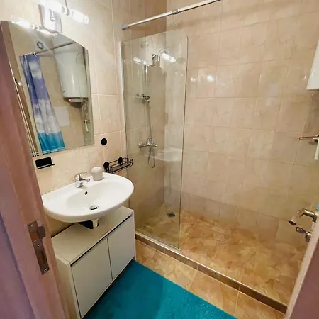 уютная в 5 минутах от пляжа Ravda