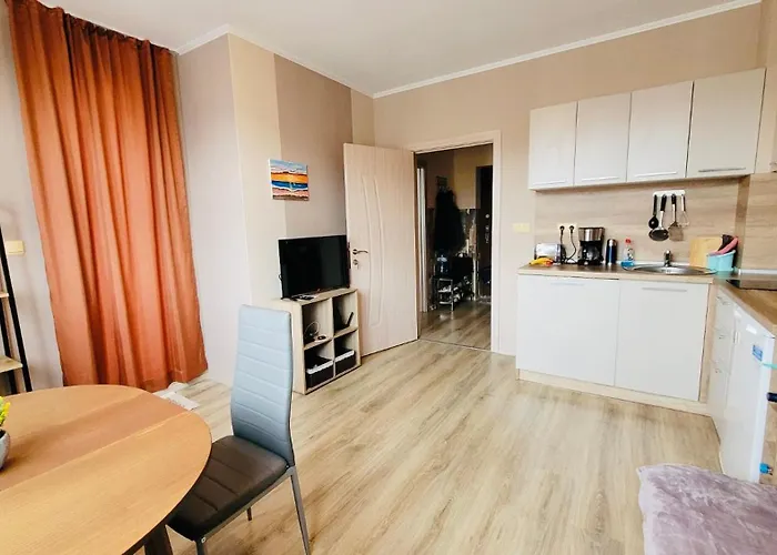 уютная в 5 минутах от пляжа Apartamento Ravda